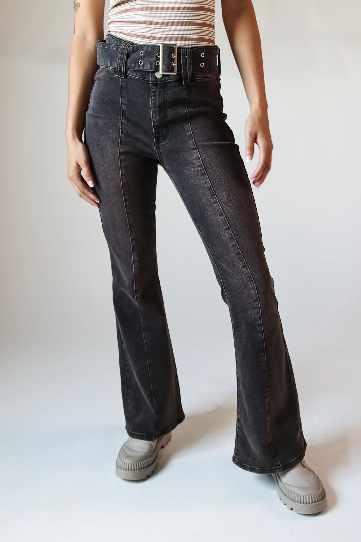 Belted Flare Grunge Wash Jeans - Image 20