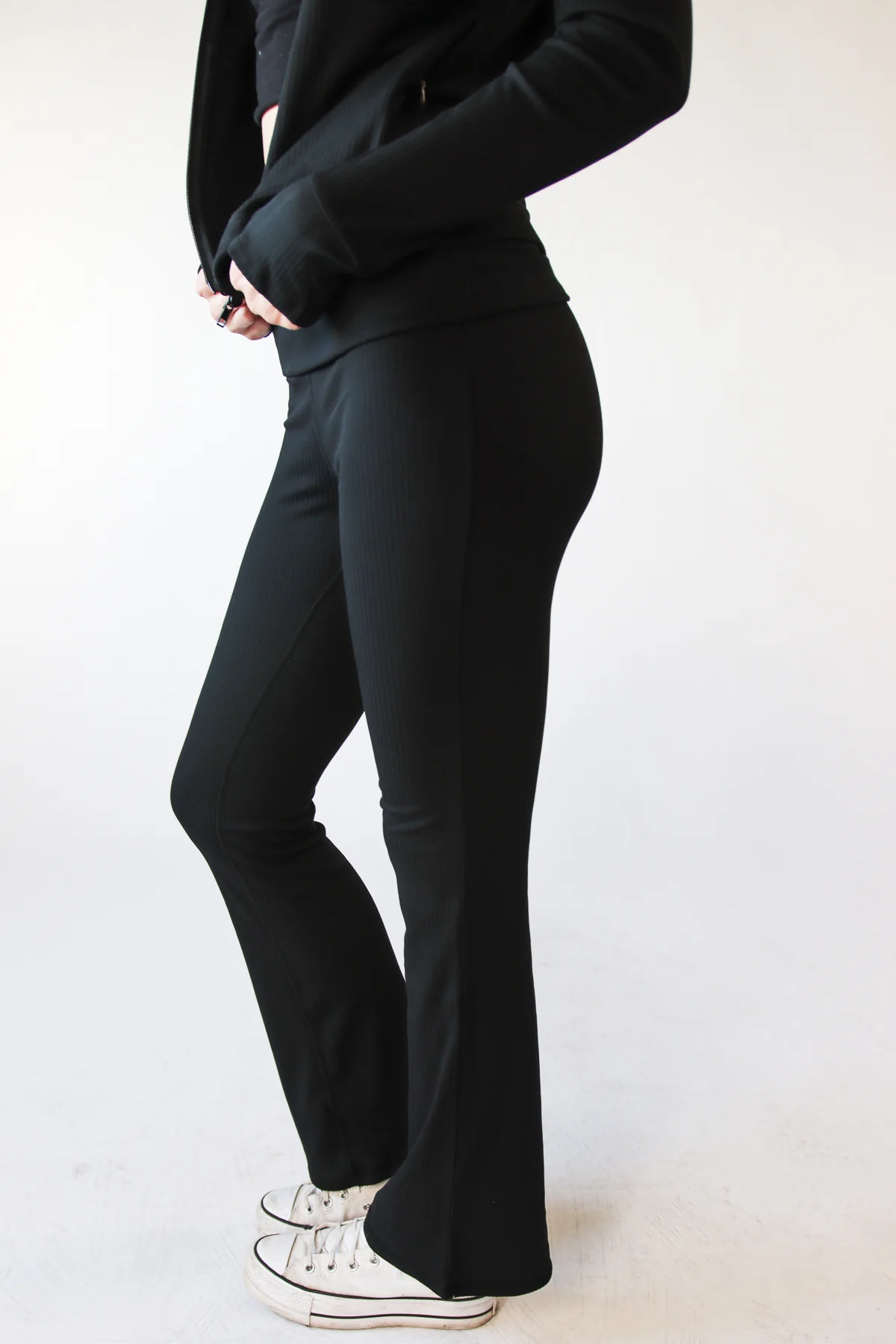 Ribbed Lightweight Fleece Lined Flare Leggings - Image 8